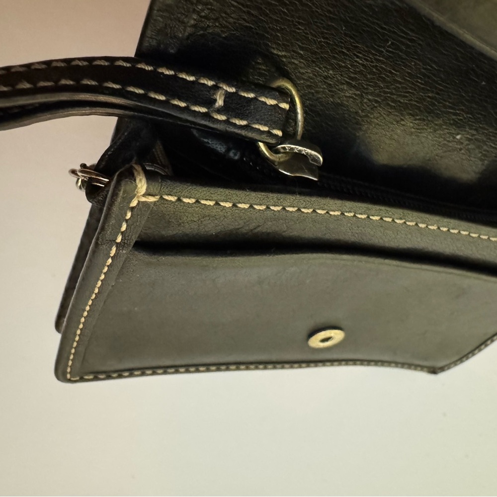 Vintage Coach Hamptons Black Leather Wallet w. White Stitching & Key Ring - Picture 16 of 16